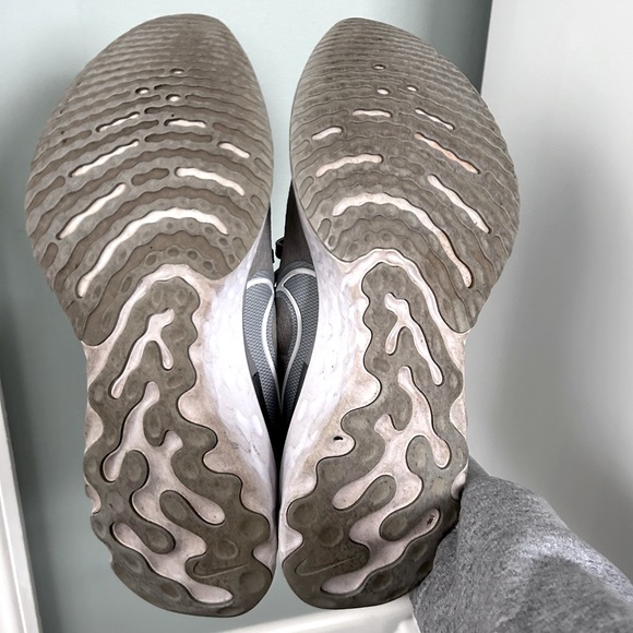 Nike infinity react tennis shoes - Picture 4 of 6